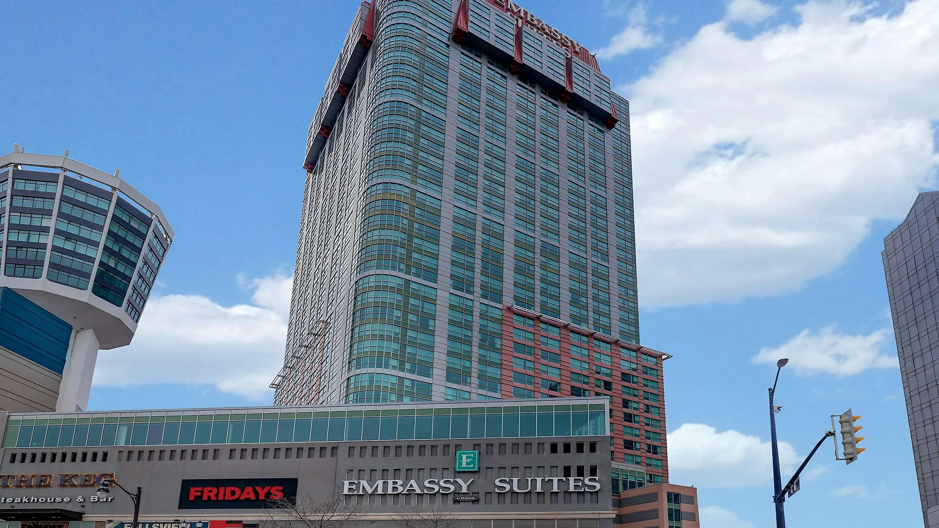 Embassy Suites By Hilton Niagara Falls/ Fallsview Hotel