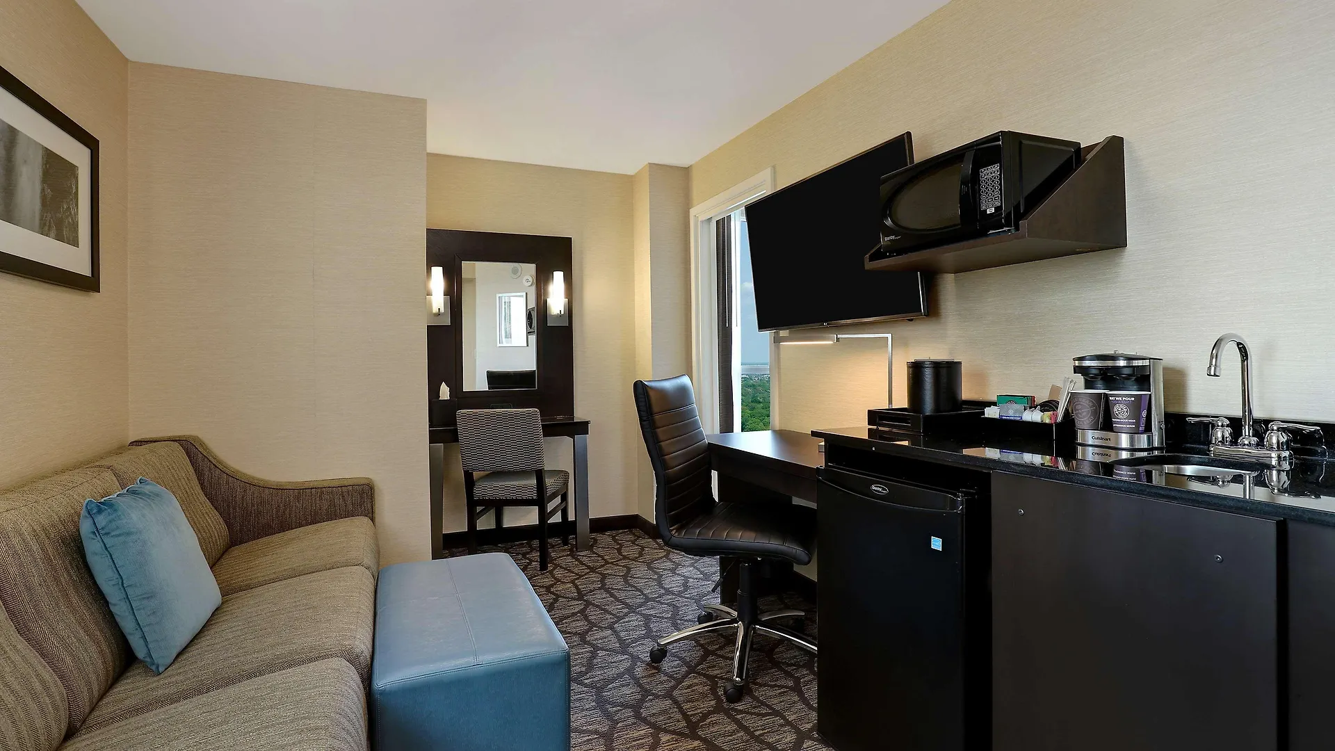 Hotel Embassy Suites By Hilton Niagara Falls/ Fallsview