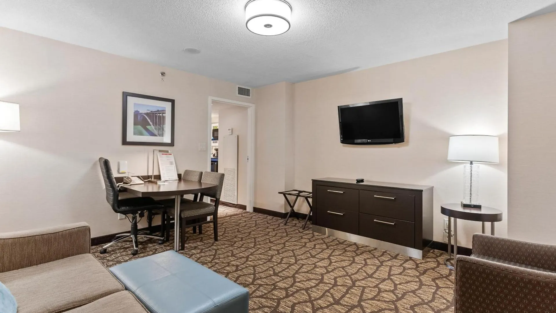 Hotel Embassy Suites By Hilton Niagara Falls/ Fallsview