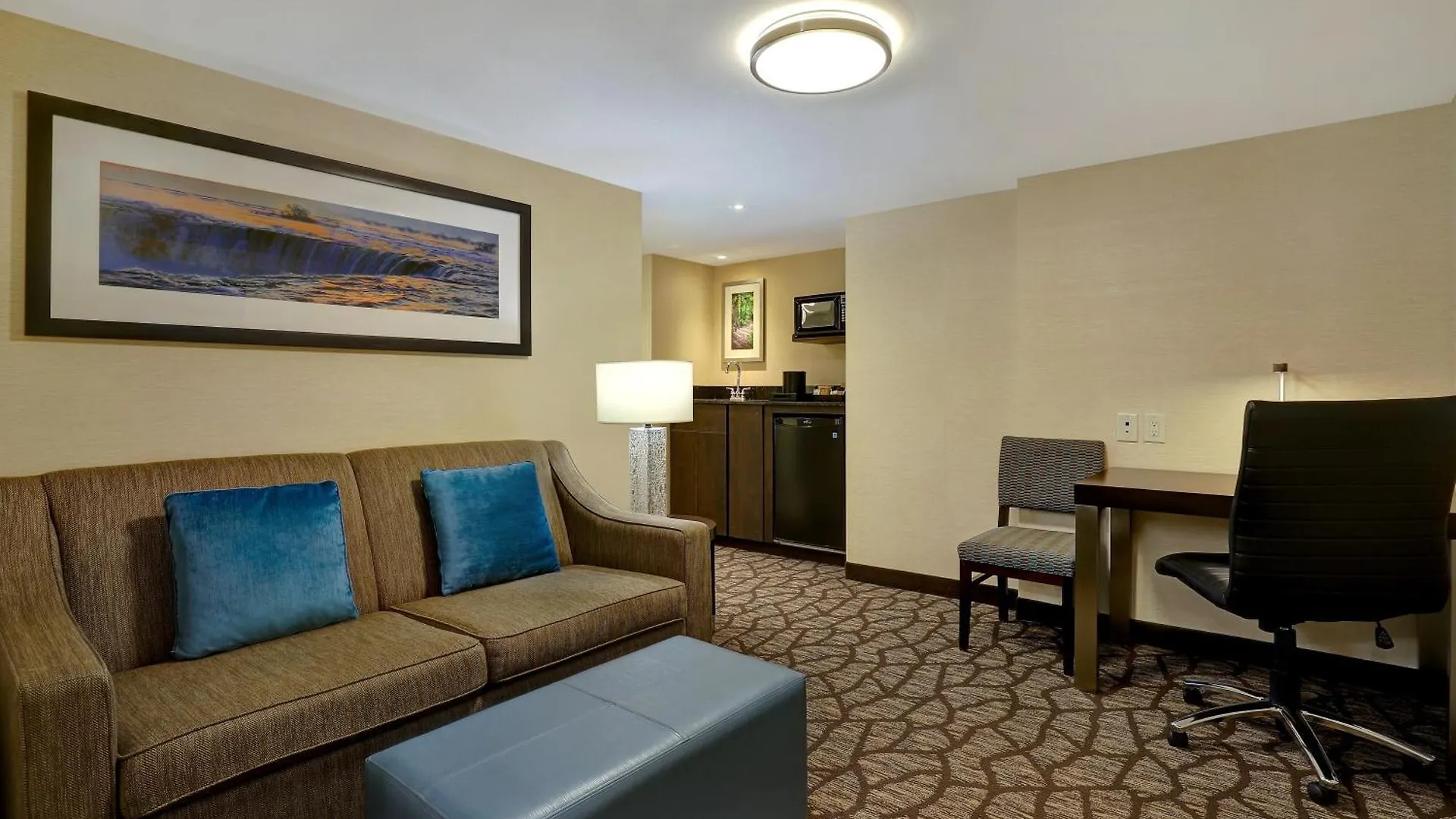 Embassy Suites By Hilton Niagara Falls/ Fallsview Canada