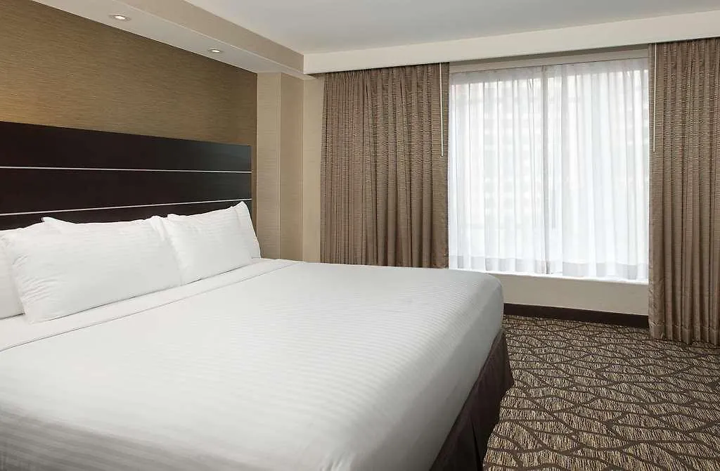 Embassy Suites By Hilton Niagara Falls/ Fallsview 4*,  Canada