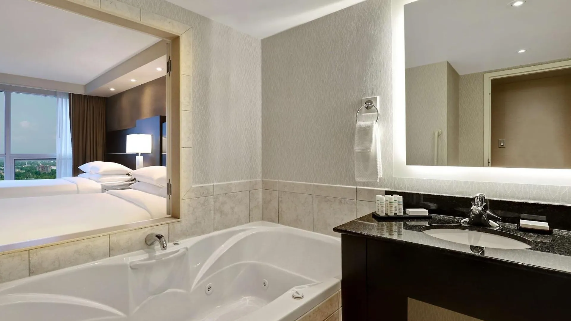 Embassy Suites By Hilton Niagara Falls/ Fallsview 4*,