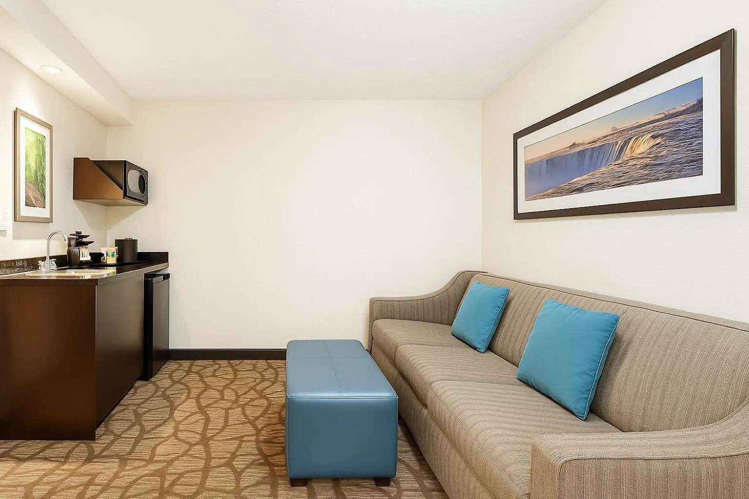 Embassy Suites By Hilton Niagara Falls/ Fallsview Hotel